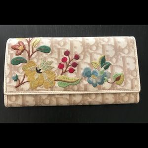 *Authentic* Christian Dior Vintage Flowers Wallet